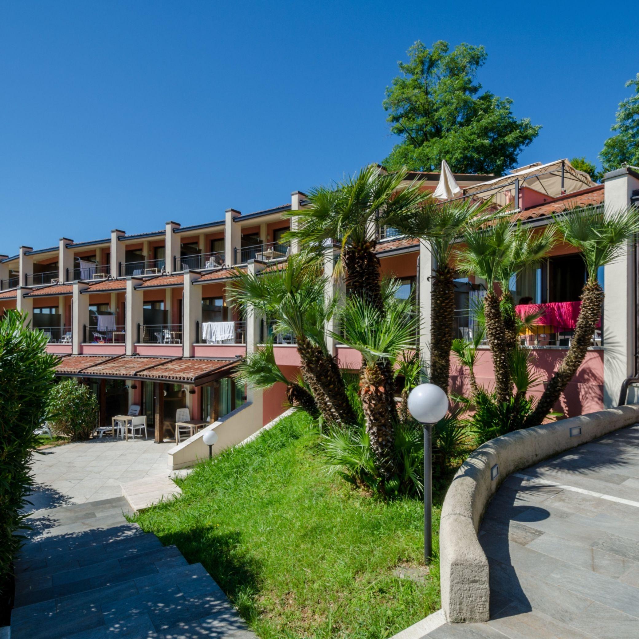 Hotel Belvedere Manerba del Garda Luaran gambar